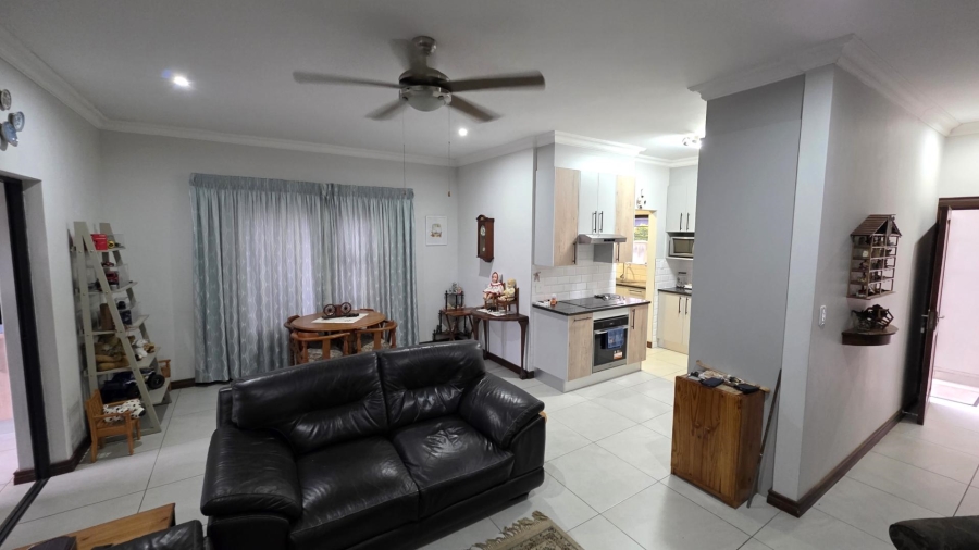 3 Bedroom Property for Sale in Melodie North West
